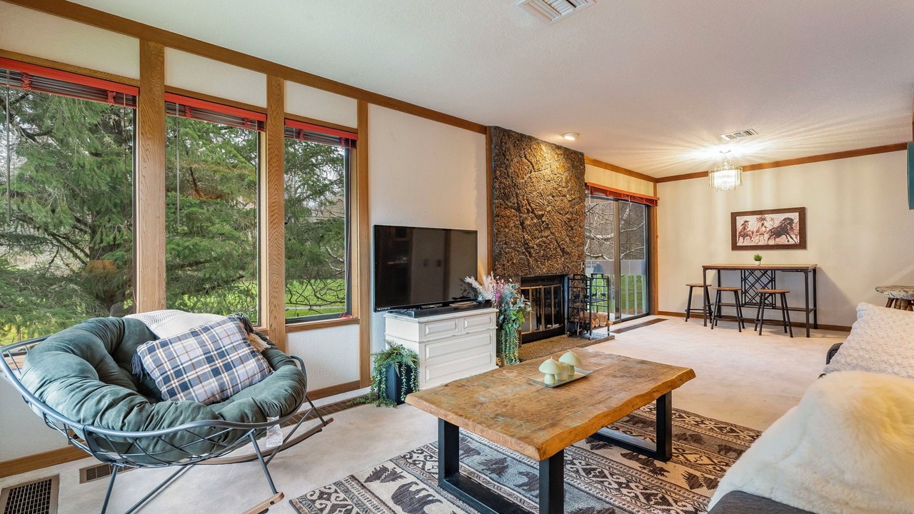 Photo of Livingroom in Welches