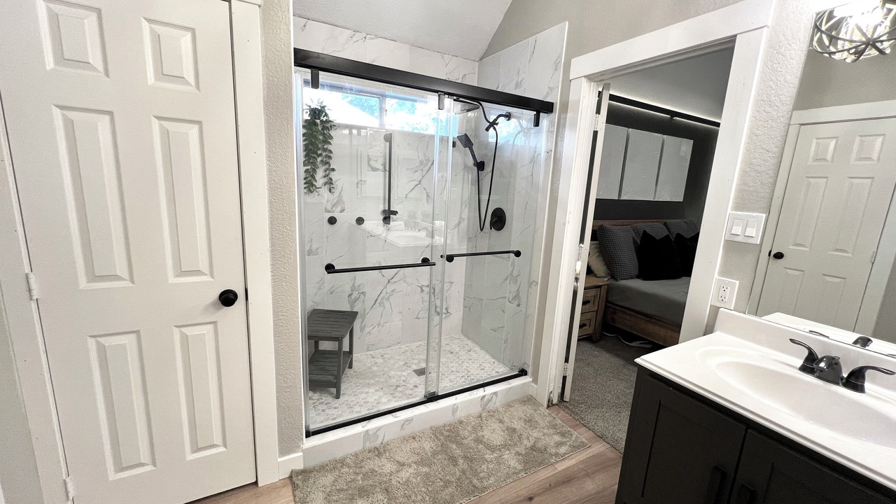 Photo of Bathroom in Spring