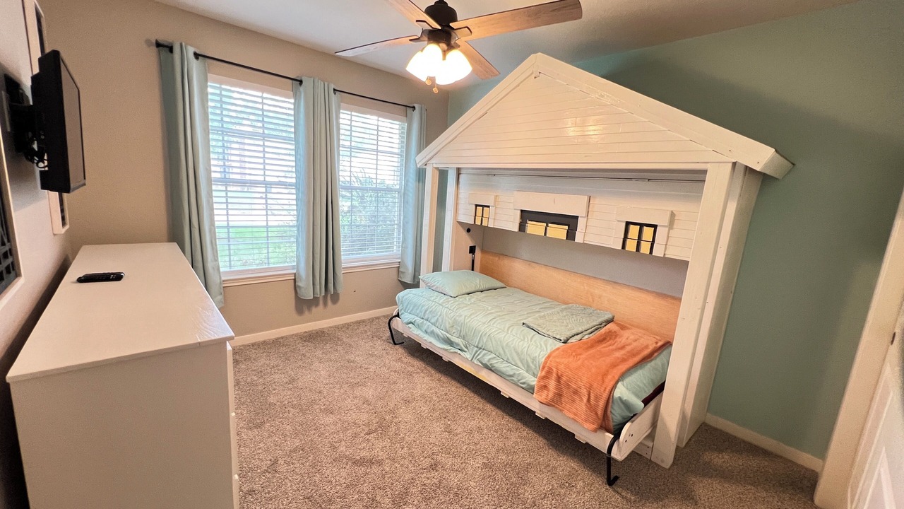 Photo of Bedroom in Spring