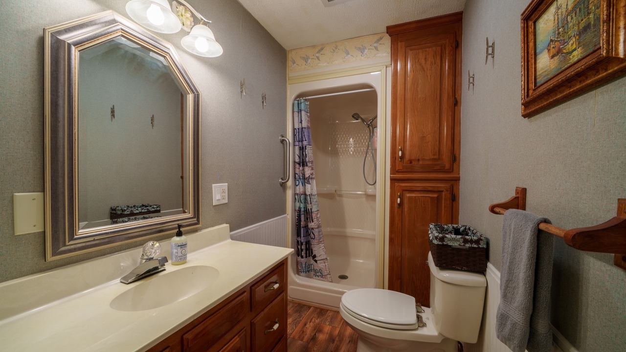 Photo of Bathroom in Groveoak
