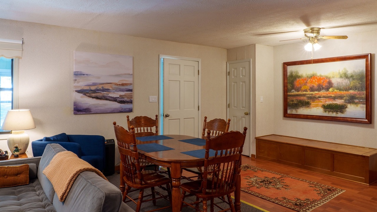 Photo of Livingroom in Groveoak