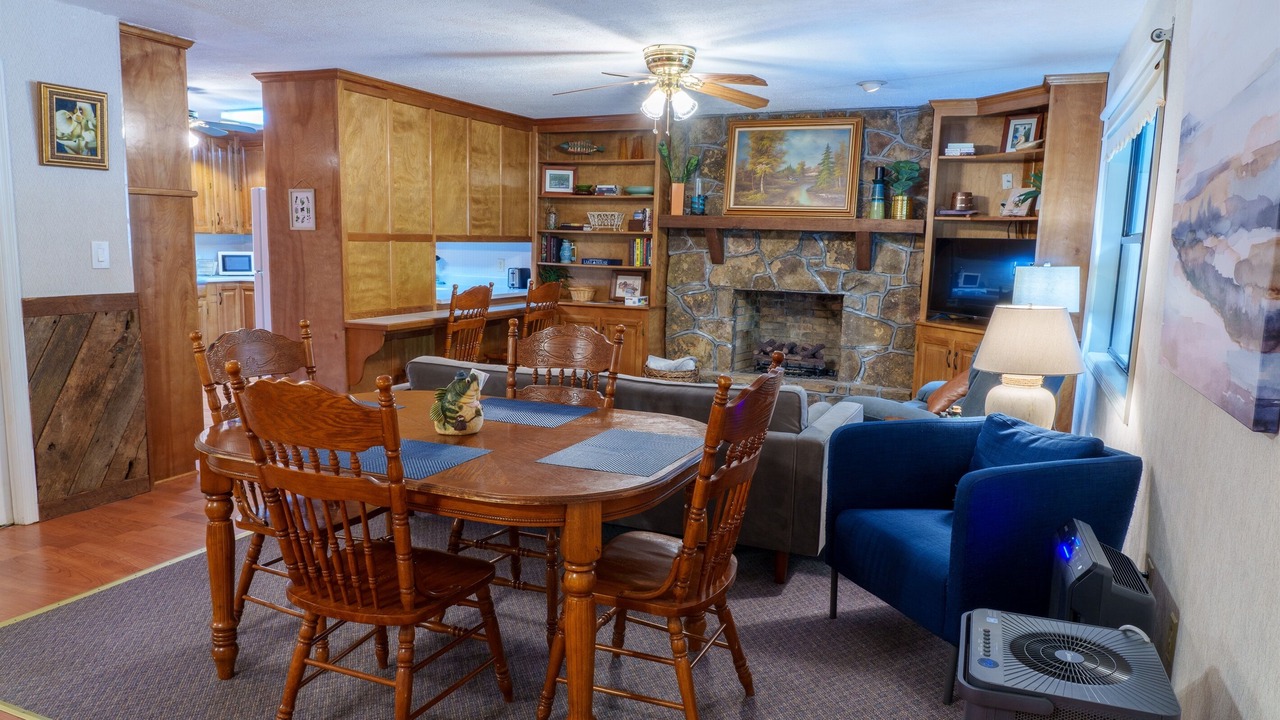Photo of Livingroom in Groveoak