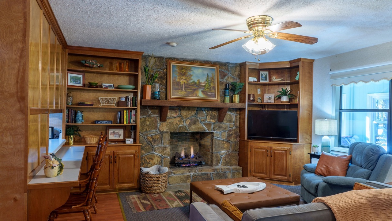 Photo of Livingroom in Groveoak