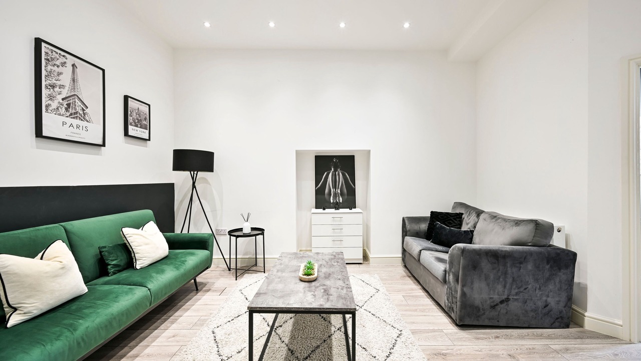 Photo of Livingroom in Ealing