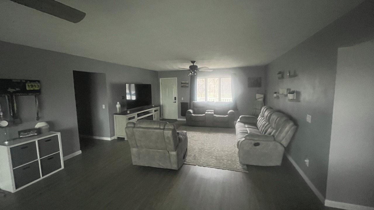 Photo of Livingroom in Sperry