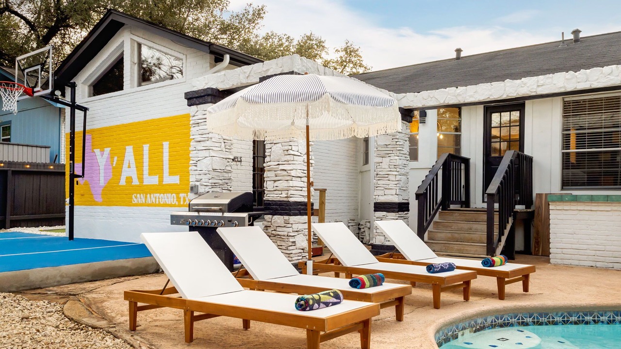 Photo of Patio Balcony in North Central Thousand Oaks