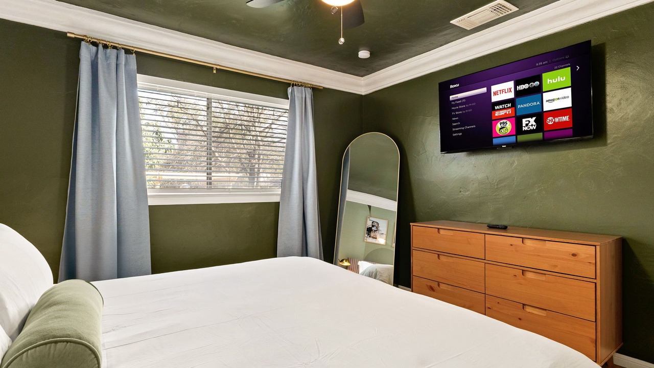 Photo of Bedroom in North Central Thousand Oaks