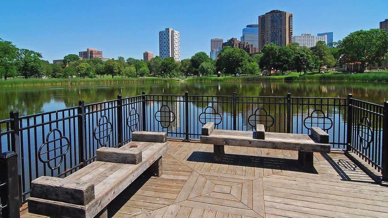 Photo of Patio Balcony in Lyn-Lake