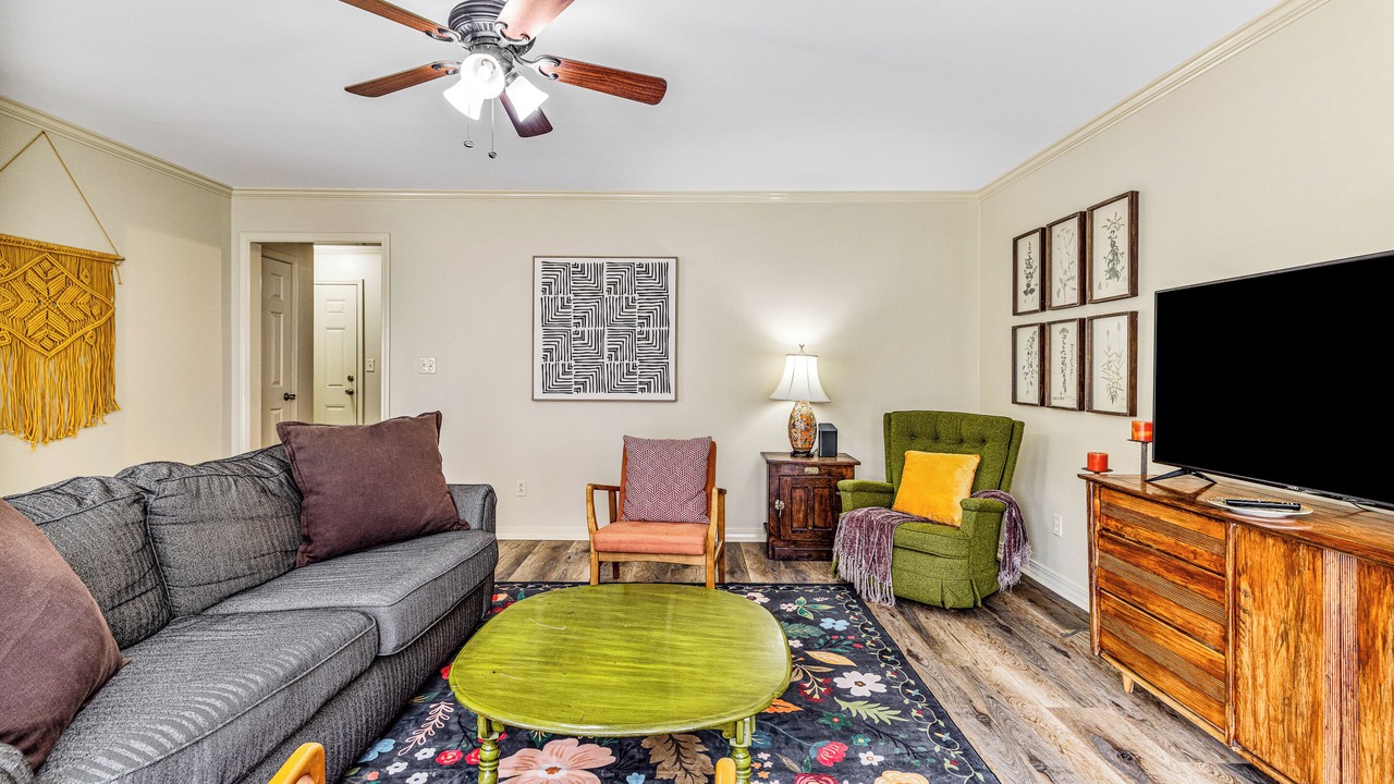 Photo of Livingroom in Claiborne