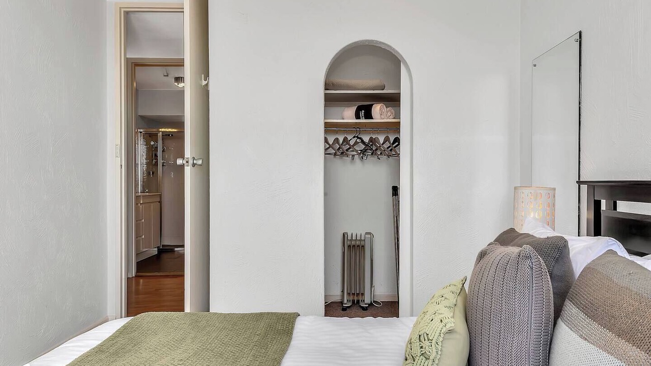 Photo of Bedroom in Glenelg