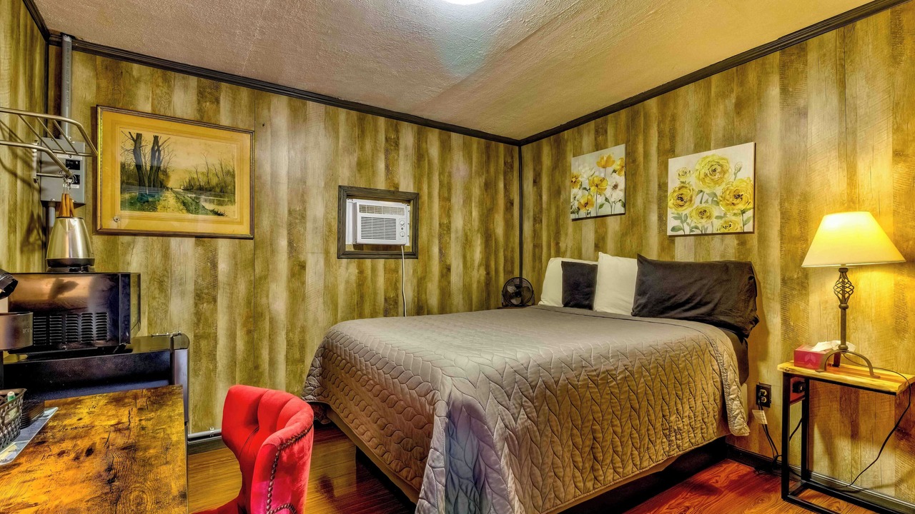 Photo of Bedroom in Cherokee