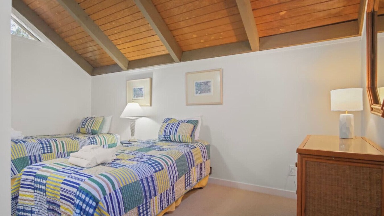 Photo of Bedroom in Night Heron