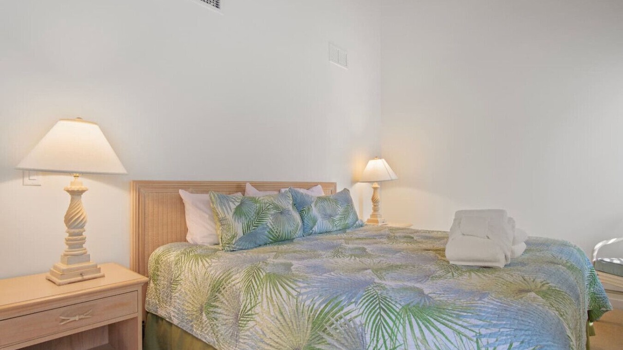 Photo of Bedroom in Night Heron