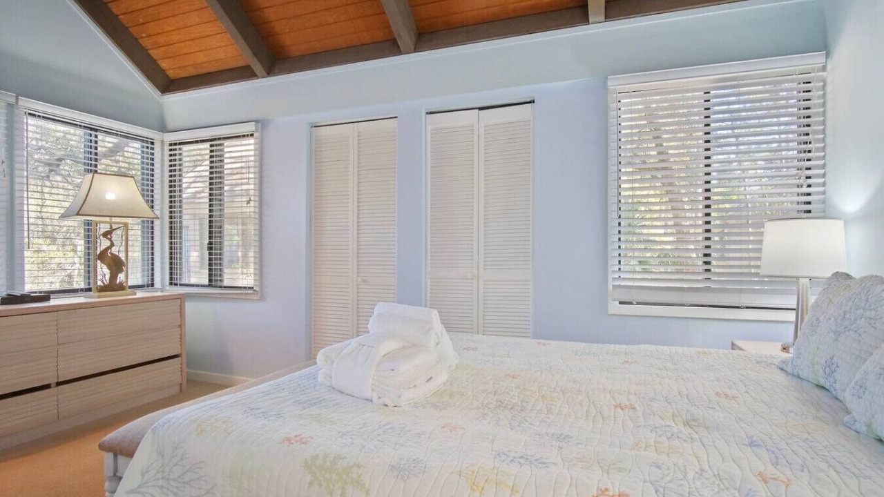Photo of Bedroom in Night Heron