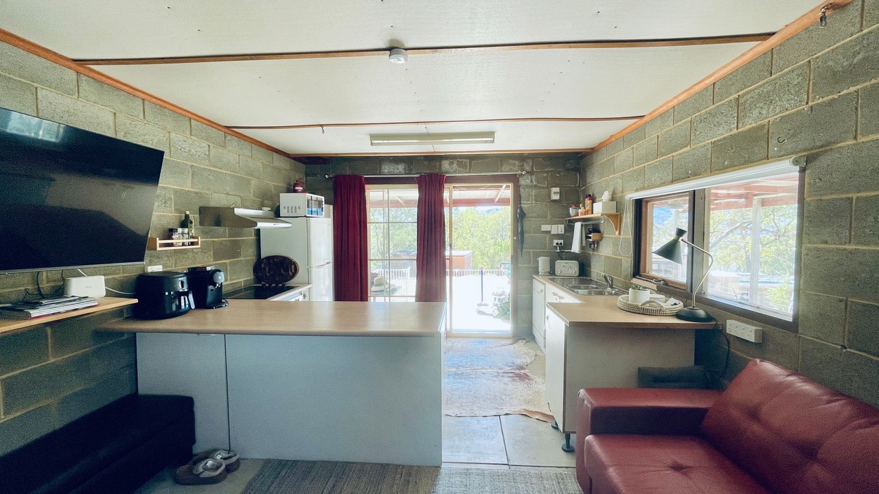 Photo of Livingroom in Taylor Bay