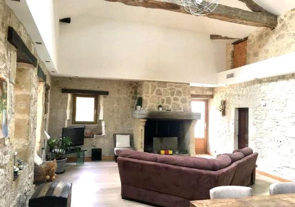 Photo of Livingroom in Saint-Caprais-de-Lerm