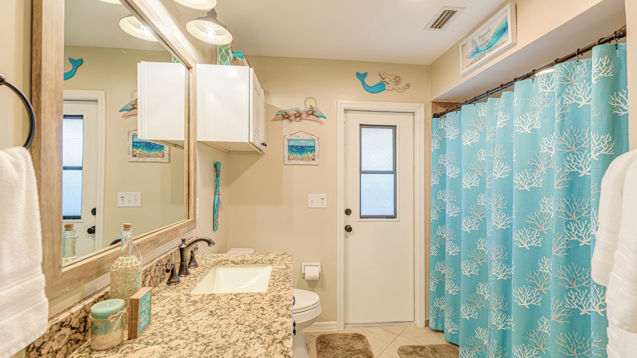 Photo of Bathroom in Trafalgar