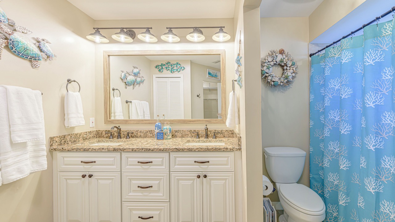 Photo of Bathroom in Trafalgar