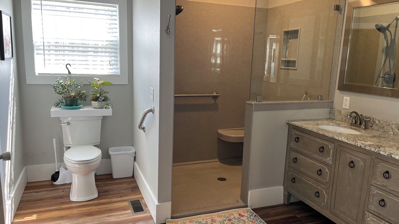Photo of Bathroom in Cassville