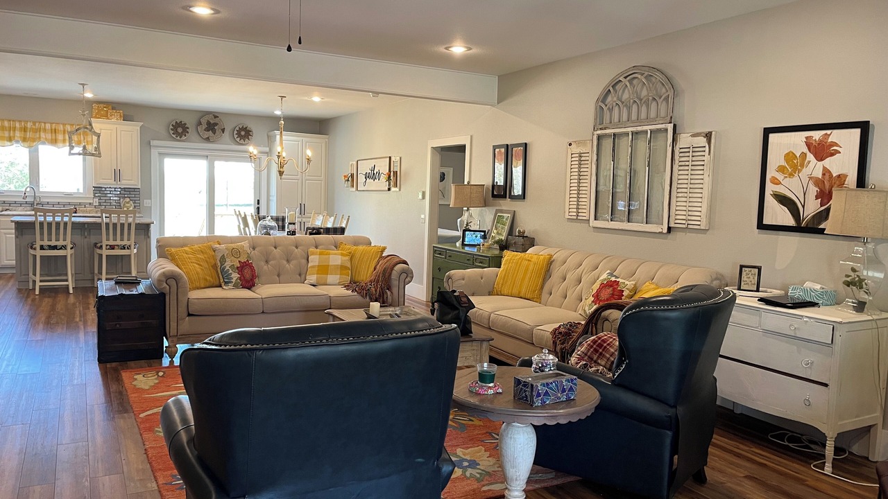 Photo of Livingroom in Cassville
