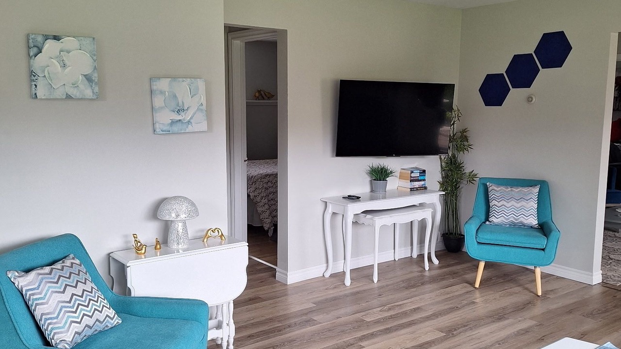 Photo of Livingroom in Charlotte's Shore