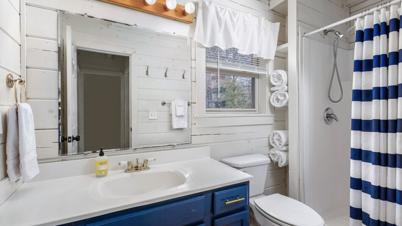 Photo of Bathroom in Murphy