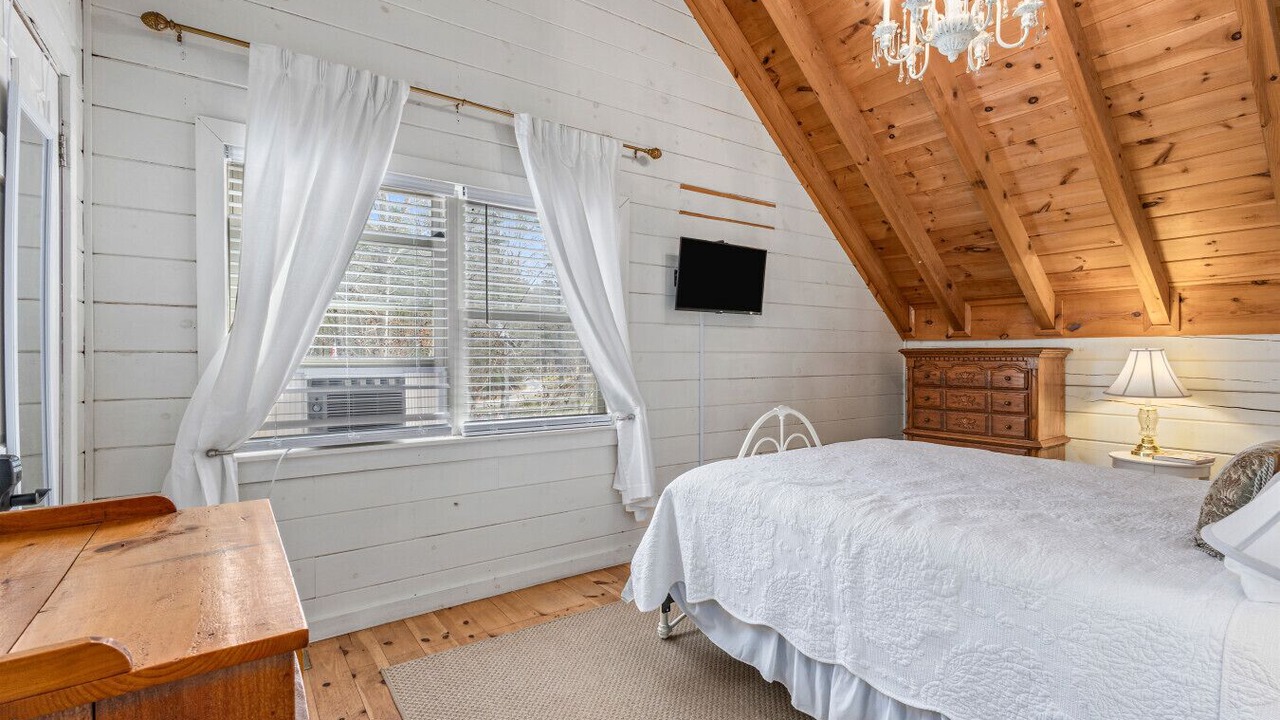 Photo of Bedroom in Murphy