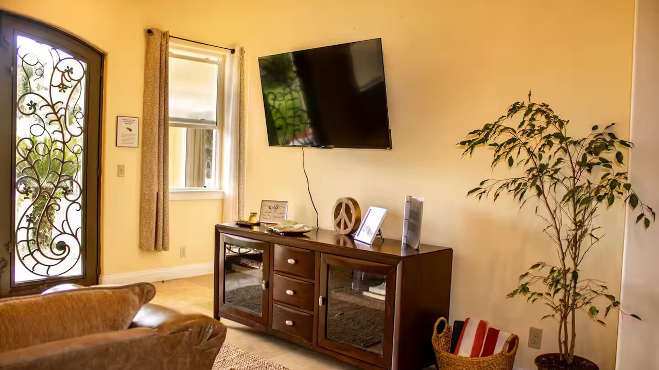 Photo of Livingroom in Pepeekeo