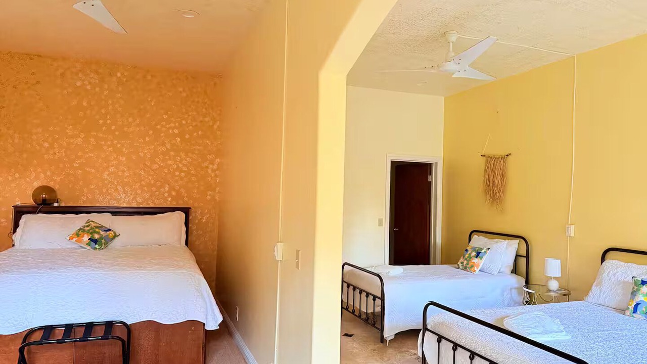 Photo of Bedroom in Pepeekeo