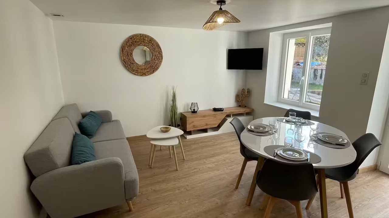 Photo of Livingroom in Celles-sur-Plaine