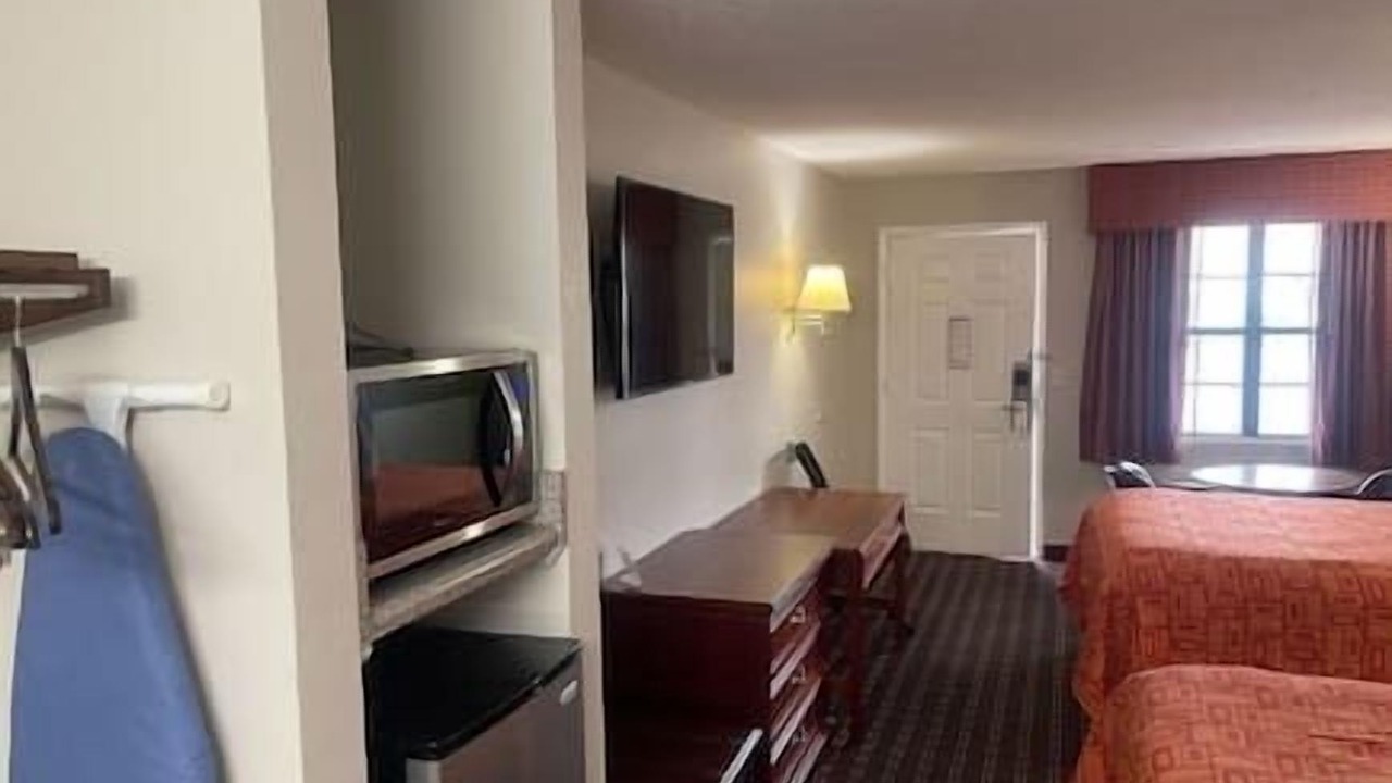 Photo of Bedroom in Hawkinsville