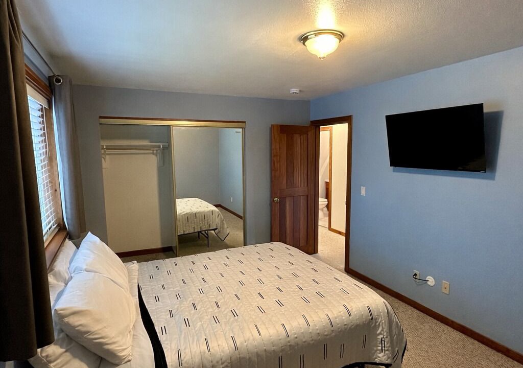 Photo of Bedroom in Wasilla