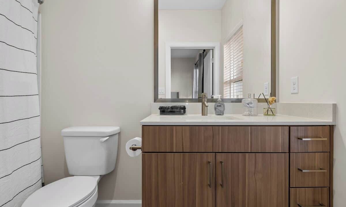 Photo of Bathroom in Eighth Avenue