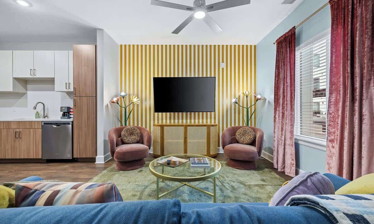 Photo of Livingroom in Eighth Avenue