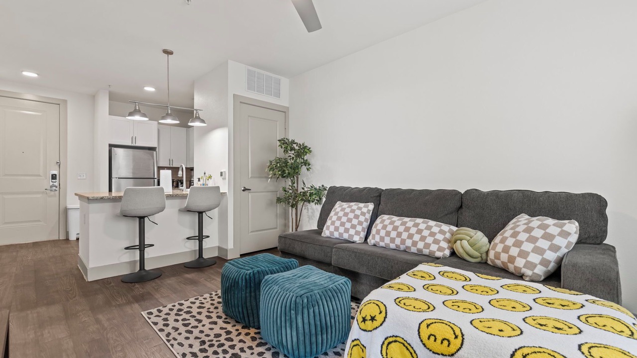 Photo of Livingroom in Addison