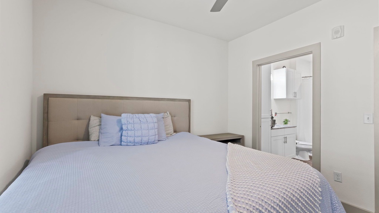 Photo of Bedroom in Addison
