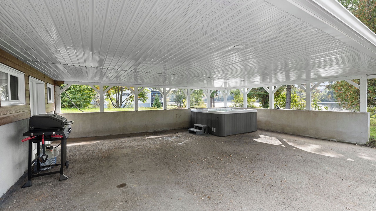 Photo of Patio Balcony in Riviere-a-Pierre