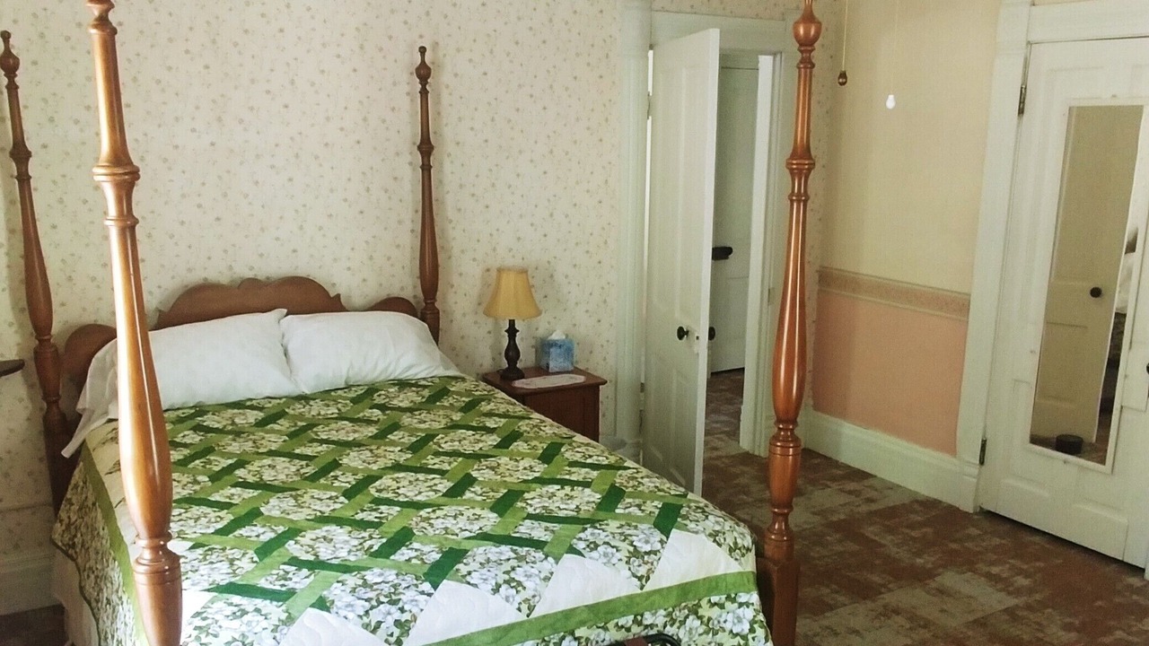 Photo of Bedroom in Emporia