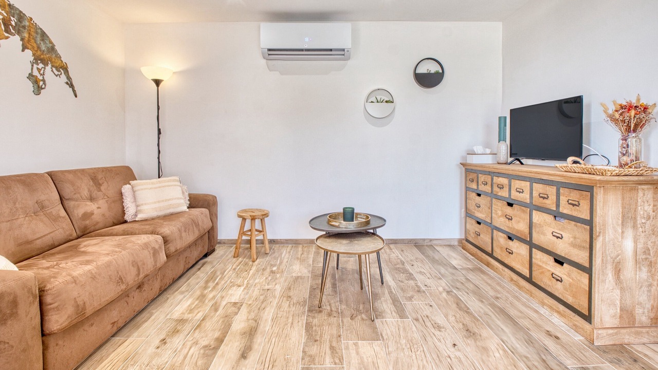 Photo of Livingroom in Lamonzie-Saint-Martin