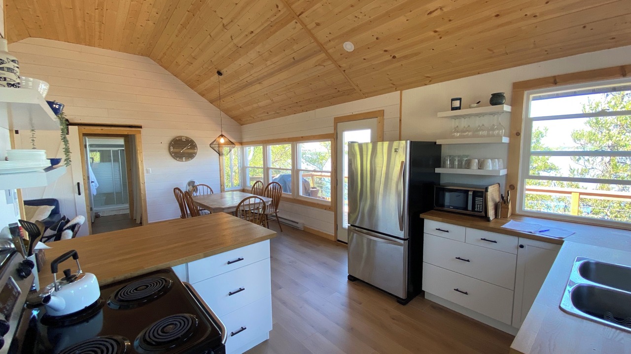 Photo of Kitchen in Falcon Lake
