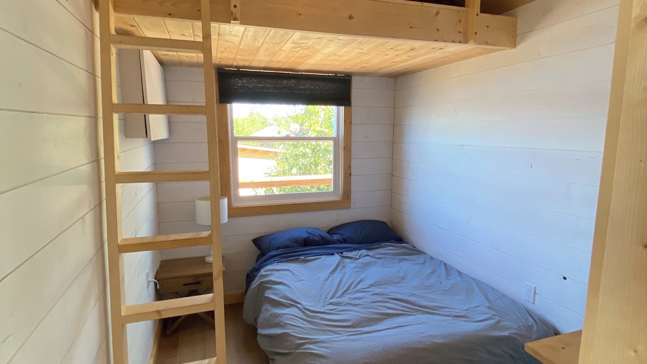 Photo of Bedroom in Falcon Lake