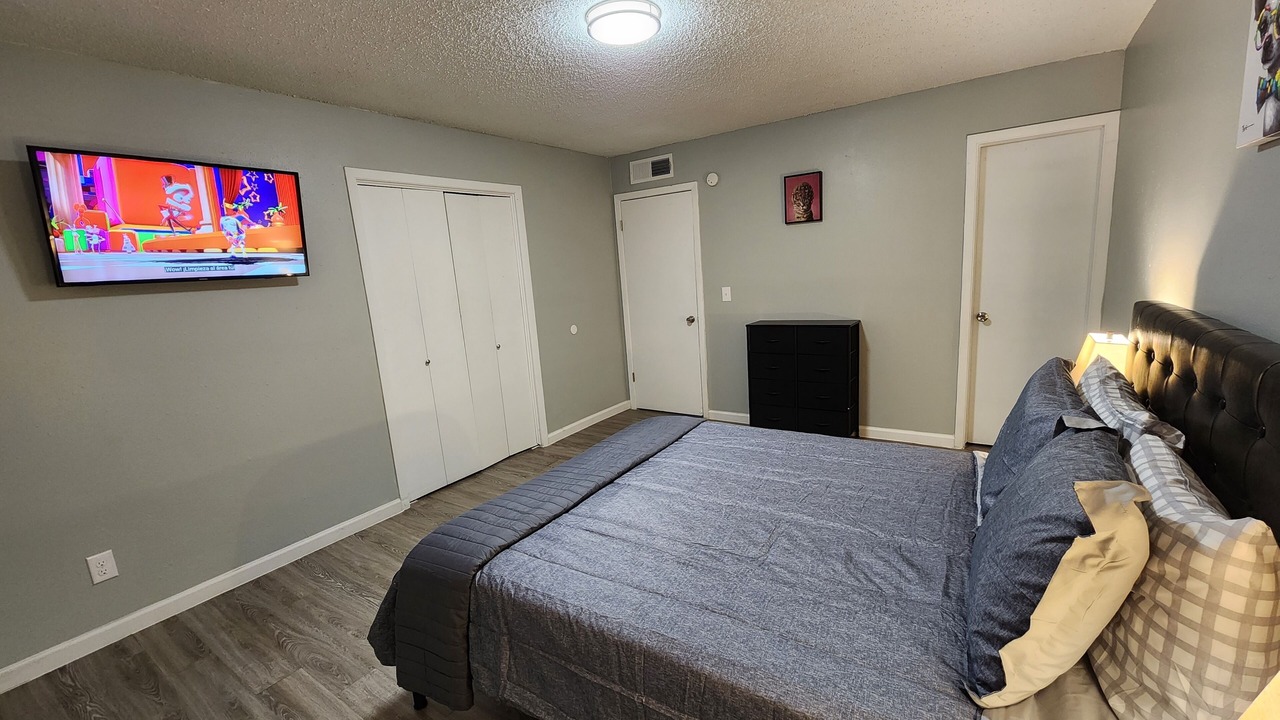 Photo of Bedroom in Biggs Field