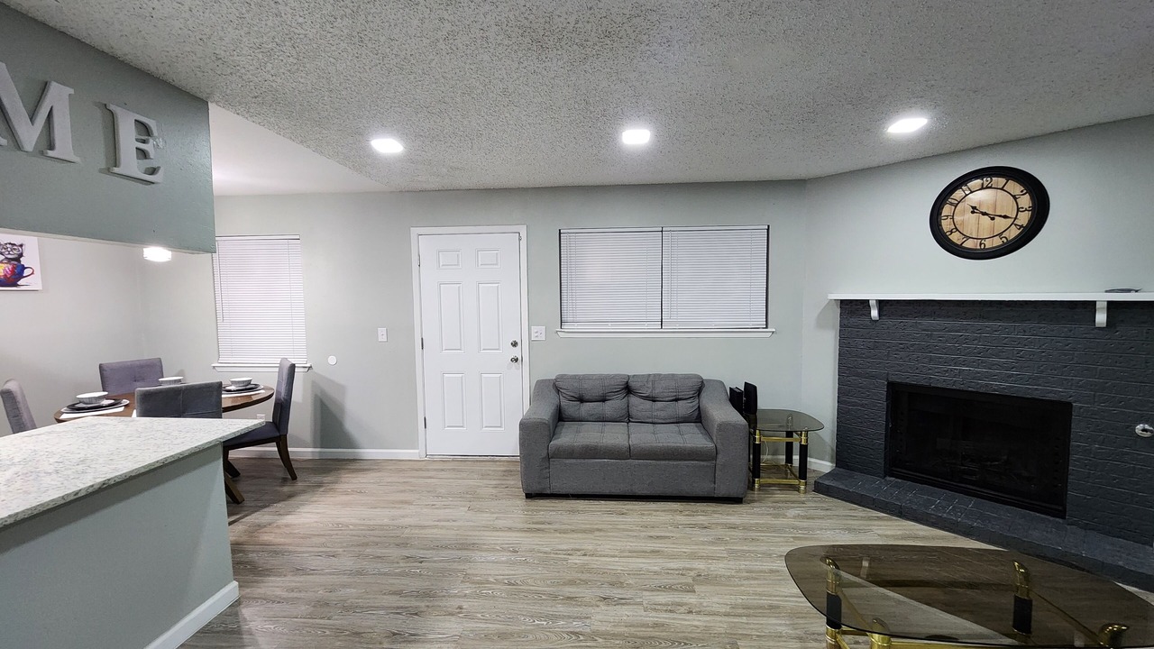Photo of Livingroom in Biggs Field