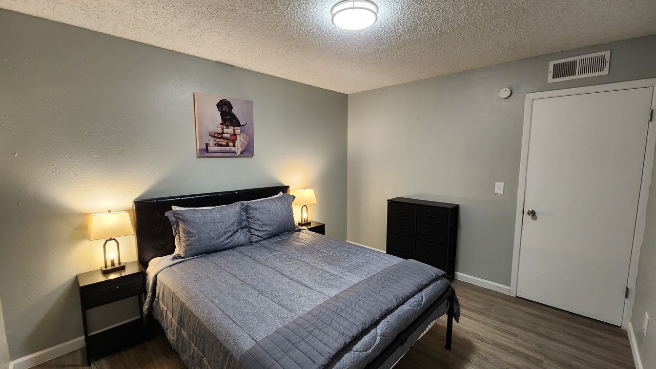 Photo of Bedroom in Biggs Field
