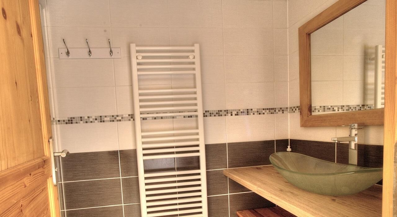 Photo of Bathroom in Fleurie