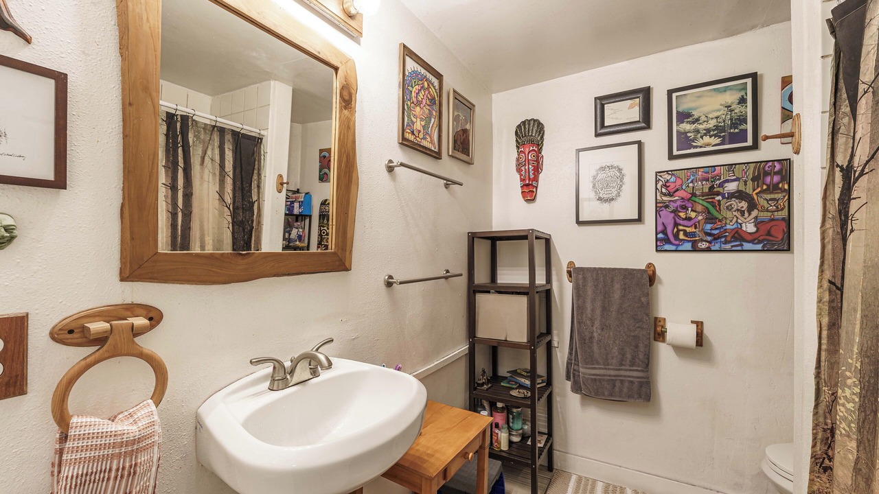 Photo of Bathroom in Woodland