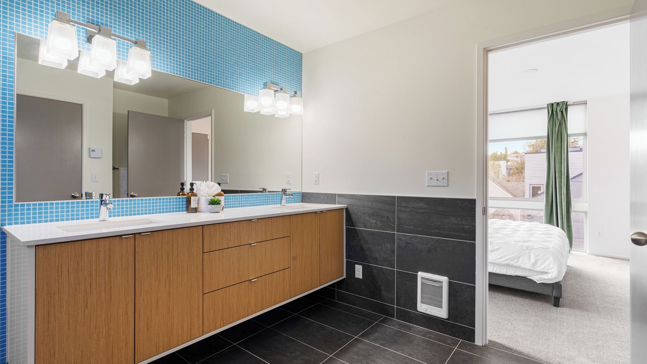 Photo of Bedroom in Central District