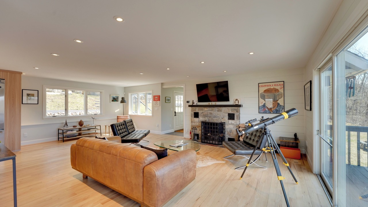 Photo of Bedroom in Lake Carmel