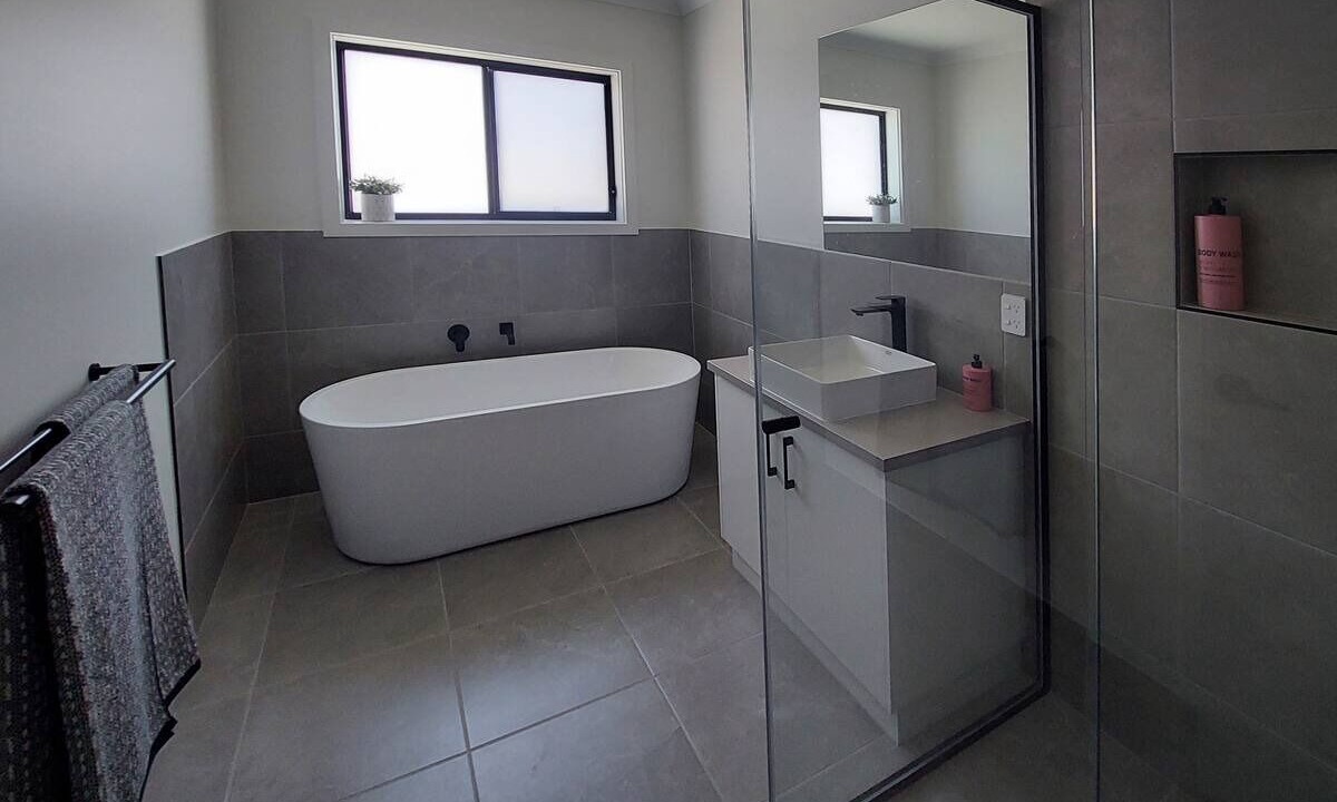 Photo of Bathroom in Yarrawonga