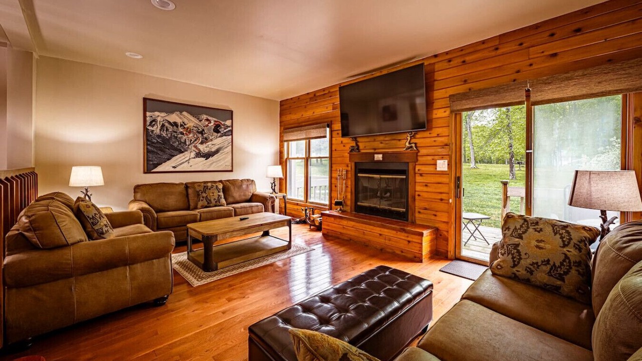 Photo of Livingroom in East Stroudsburg